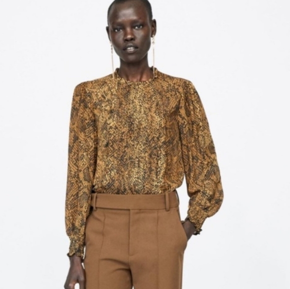 ZARA Snakeskin print Pintuck Pleats Blouse Size small - Picture 2 of 9